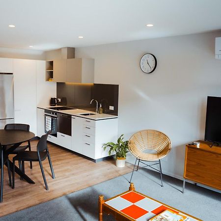 New Townhouse, Heart Of City Centre, 2 Bed 2 Bath, Car Park Крайстчърч Екстериор снимка
